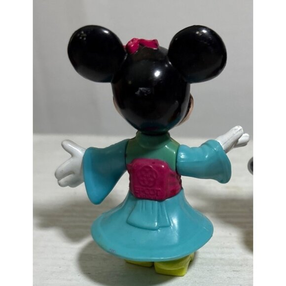 Minnie Mouse PVC Figure Kimono Dress Walt Disney World Japan Epcot Center - Picture 3 of 12